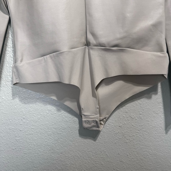 New Skims Faux Leather Shell Long Sleeve Thong Bodysuit Size XL - Picture 9 of 16